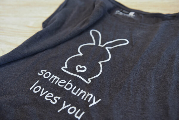 T-Shirt somebunny loves you